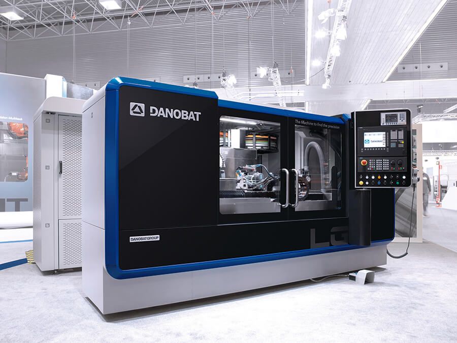 DANOBAT presents at INTEC the LG-1000, a machine developed for grinding slender parts requiring high precision